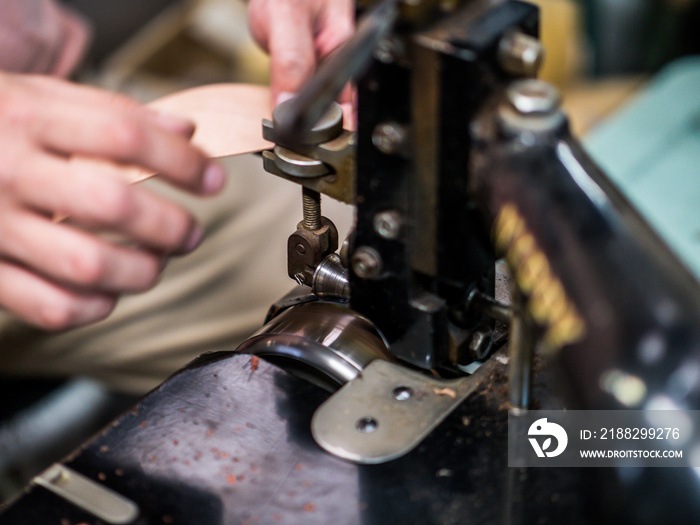 Japanese professional leather’s craftsman processing