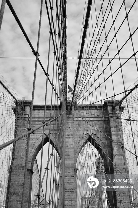 Pont de Brooklyn en noir et blanc