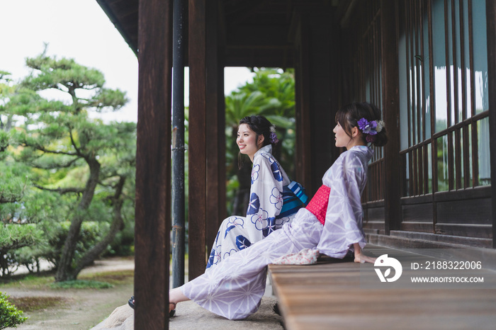 浴衣の女性