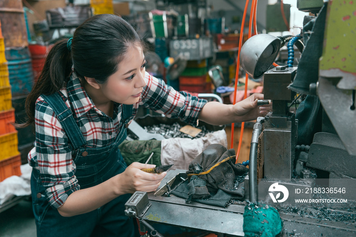 components milling machine factory female staff