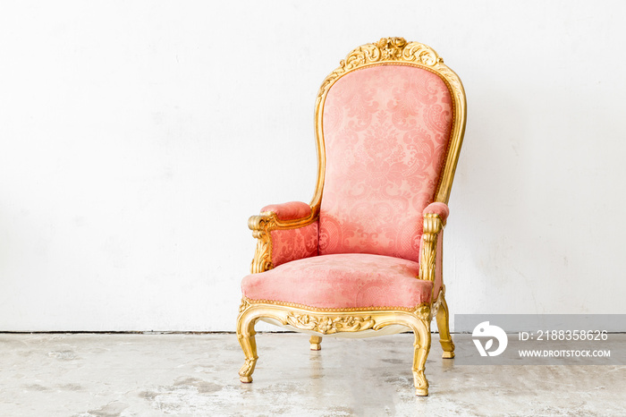 粉色复古椅子