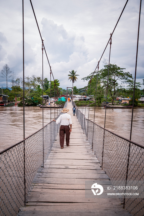 La Gabarra, catatumbo, Cucutá Colombia, Pasos de rio, puentes y canoas