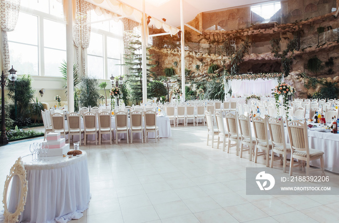 luxurious room of the restaurant to celebrate a wedding celebrat