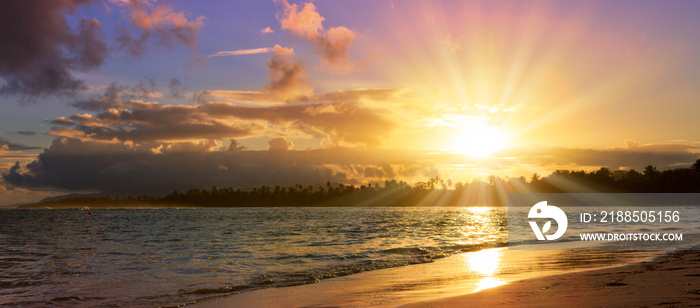 Caribbean sunset on tropical beach. Sky sunset.