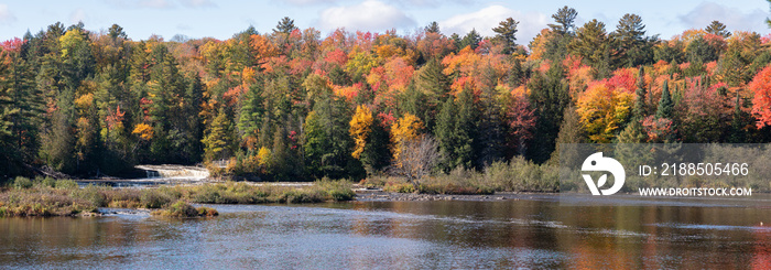 Tahquamenon falls during brilliant autumn colors