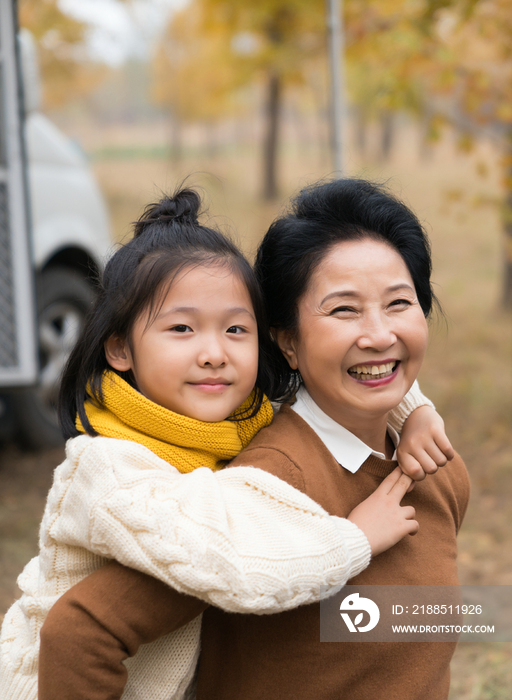 孙女二人秋游户外秋游