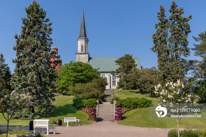 Traditional wooden buildings are typical in Hanko cityscape