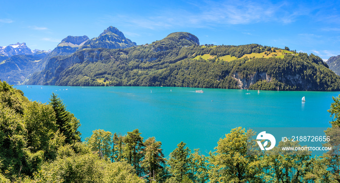 Panorama Seelisberg am Vierwalstätter See mit der Rütliwiese