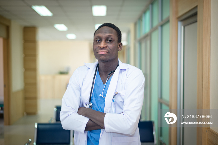 Portraits American african doctor standing in hospital