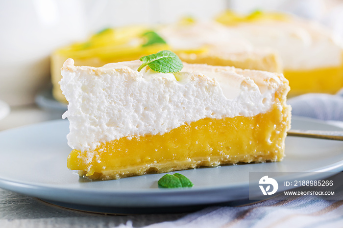 Tart with lemon curd  and meringue. Lemon  pie. American cuisine. Dessert.