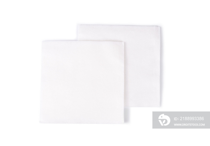 白色背景上隔离的一组白色特写方形餐巾纸