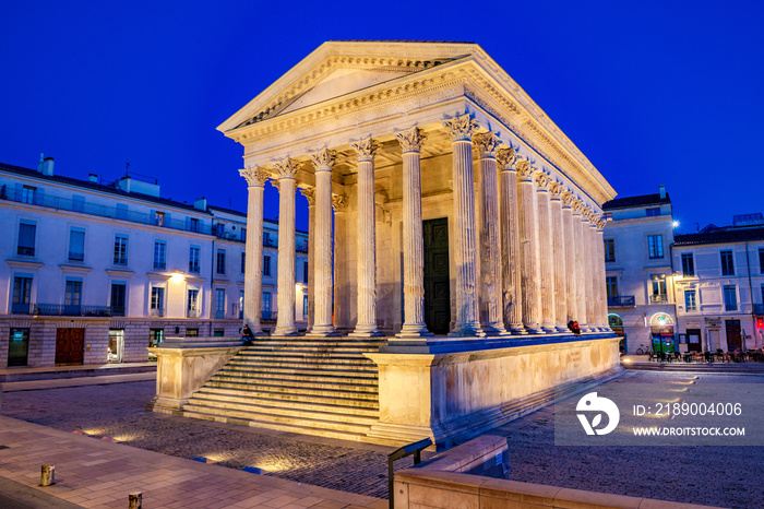 Maison carrée