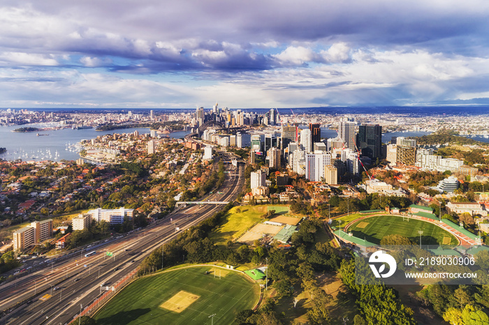 D N Syd Oval 2 CBD海港高地