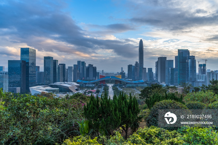 黄昏时深圳天际线全景