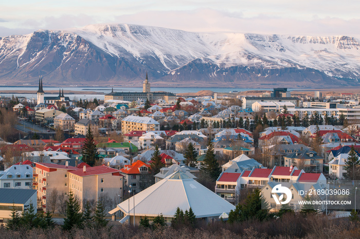 冰岛首都雷克雅未克。