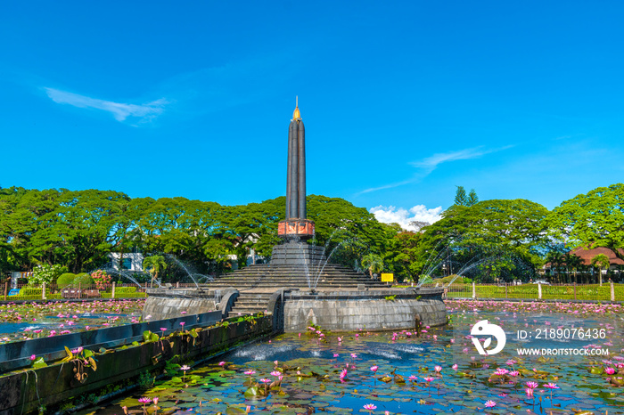 Tugu Malang（Alun Alun Bunder）是印度尼西亚东爪哇马朗市的主要地标和旅游标志