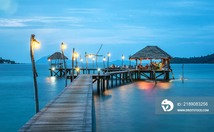天堂。度假和旅游概念。热带度假胜地。泰国特拉德岛Koh Mak岛码头