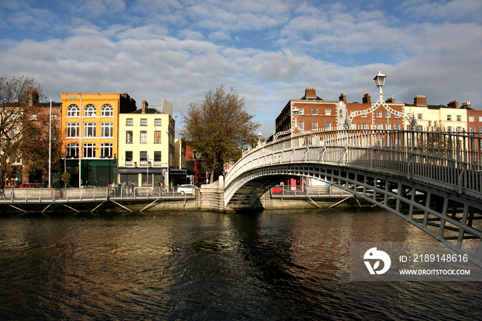 Hapenny bridge in Dublin