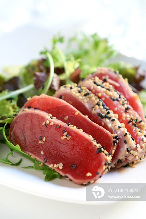 Seared Tuna Salad