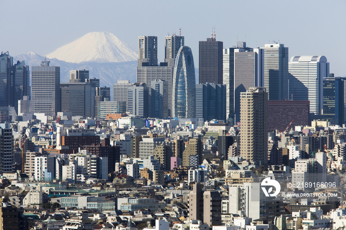 富士山和新宿高层建筑街