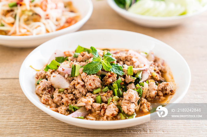 辣肉糜（Larb-泰国传统食品）