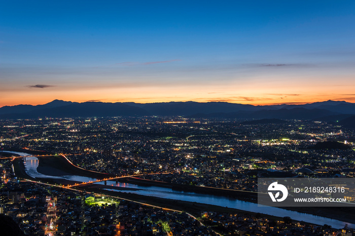 岐阜県岐阜市の長良川の夜景