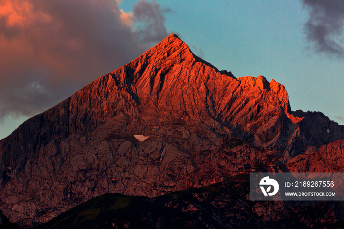 Alpspitze, Alpengluehen, Garmisch-Patenkirchen, Bayern, Deutschland