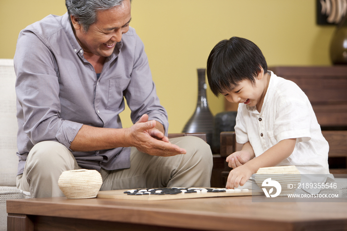 祖孙下围棋