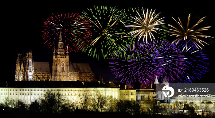 布拉格城堡和新年庆祝活动