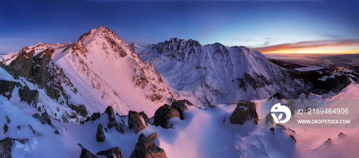 斯洛伐克塔特拉斯冬季山景夜景全景