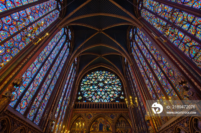 法国巴黎圣礼拜堂的内部