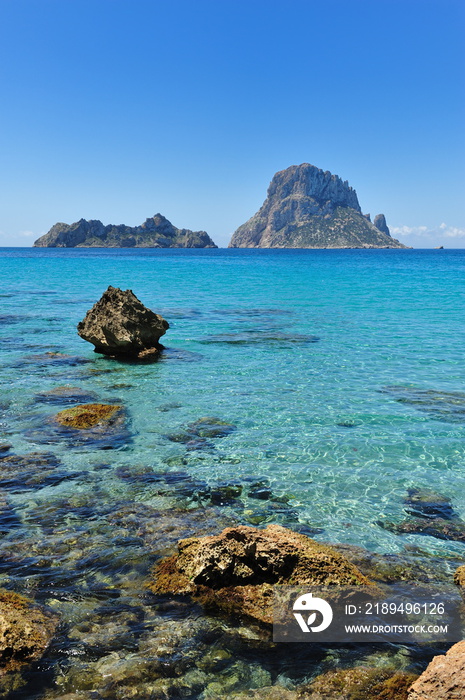 西班牙伊比沙岛Es Vedra Cala dHort