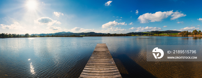 Steg, See, Panorama, Haslacher See, Bernbeuren, Oberbayern, Bayern, Pfaffenwinkel