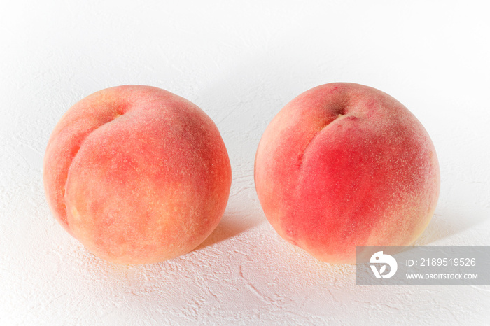 有機栽培の高級桃　 High-quality peach