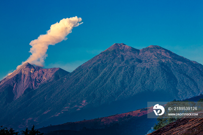 火山大火，安提瓜和巴布达