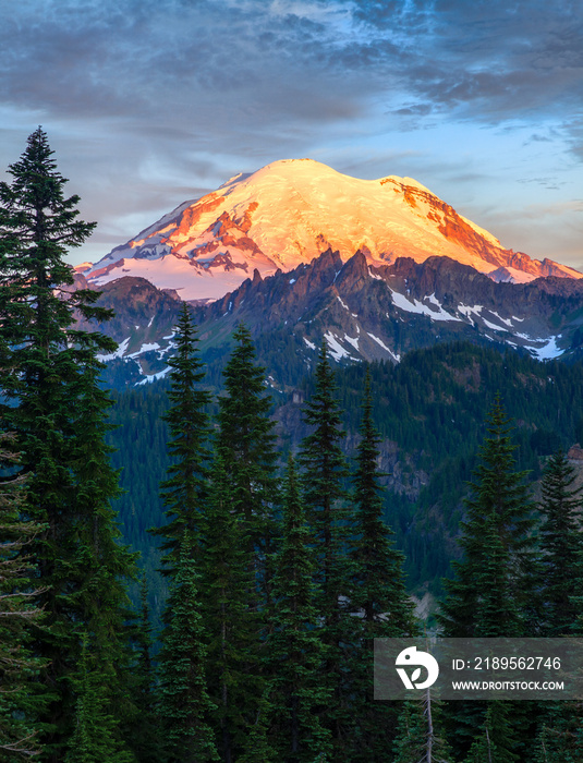 Mount Rainier at sunrise in Mount Rainier National Park, Washington, USA