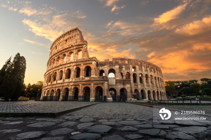 罗马斗兽场（Colosseo Romano）在意大利拉齐奥罗马的景色。