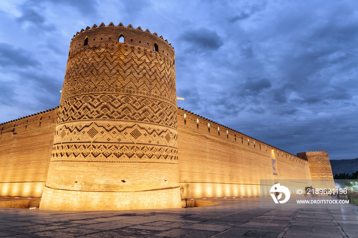 伊朗设拉子Karim Khan城堡的壮丽夜景