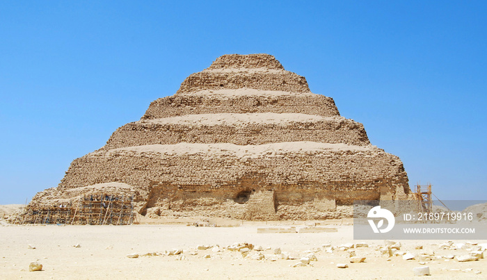 开罗的萨卡拉金字塔