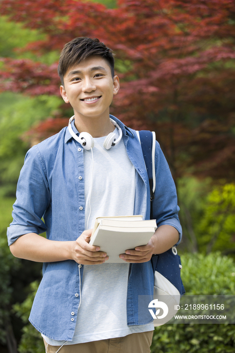 校园里的大学生