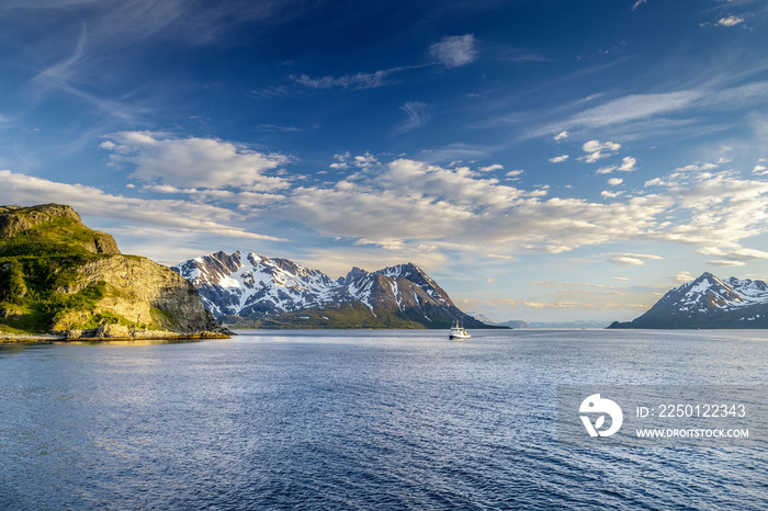 Wasserlandschaft zwischen Tromsø und Skjervøy