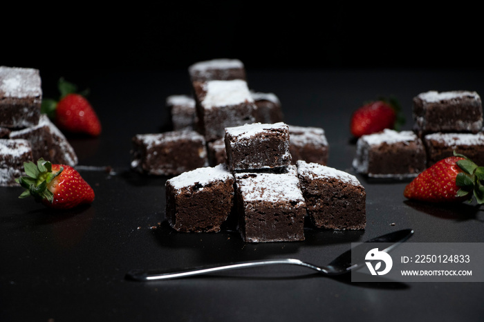 Un brownie y fresas, a cualquier hora