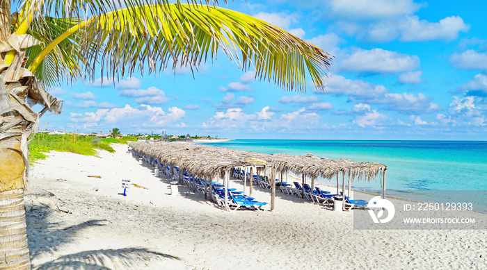 Panorámica de playas y complejos para turistas en Cayo Santa María, República de Cuba