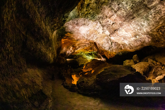 Cueva De Los Verdes是兰萨罗特岛上的一个旅游胜地。