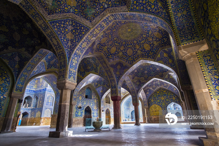 art of Masjed-e Imam or Masjed-e sha at Nash-e Jahan square, big dome 21 meter diameter, Esfahan, Ir