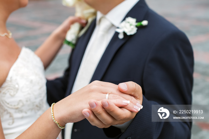 Just Married, Dancing