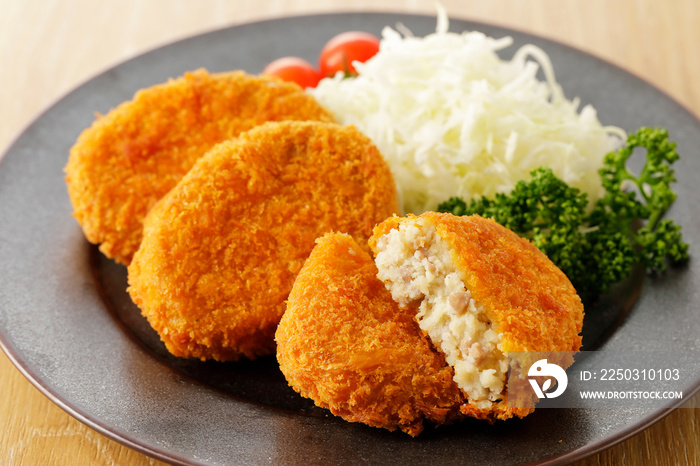 牛肉とポテトのコロッケ　Japanese croquette(potato and beef)