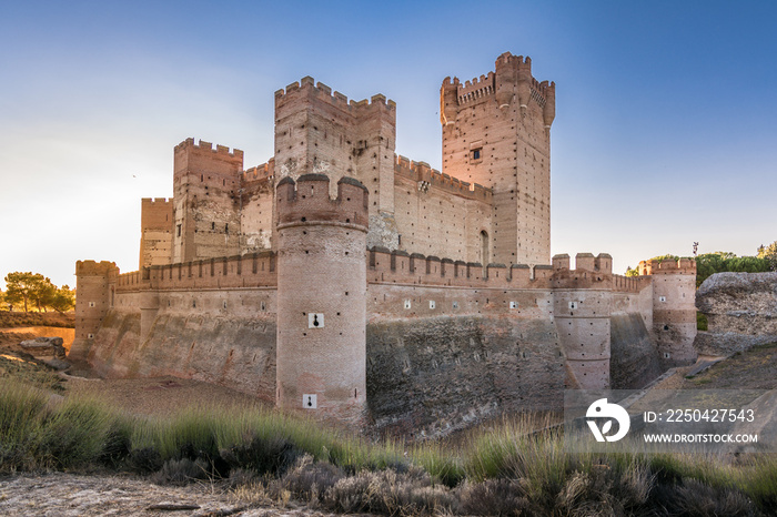 The castle of La Mota is a castle that is located in the town of Medina del Campo, (province of Vall