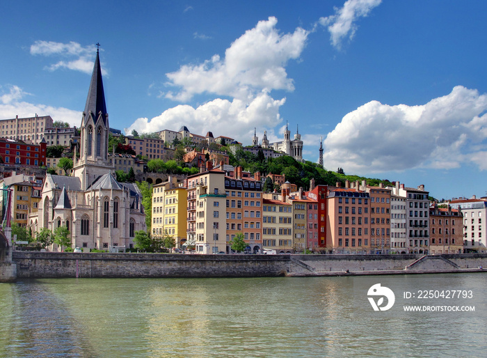 Lyon depuis Quais de Saône