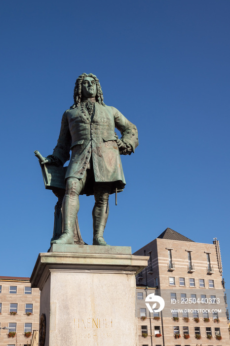 Das Händel-Denkmal auf dem Halleschen Marktplatz in Halle an der Saale, Sachsen-Anhalt